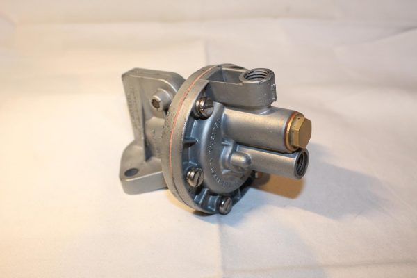 Benzinpumpe 25/30PS - VW Käfer Karmann Ghia Bus T1 - 111127025B - generalüberholt