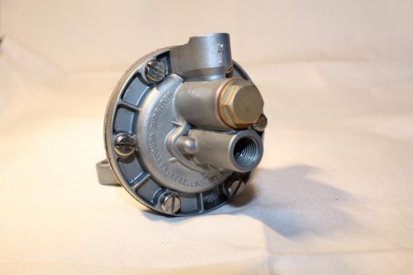 Benzinpumpe 25/30PS - VW Käfer Karmann Ghia Bus T1 - 111127025B - VW5-0565 - generalüberholt